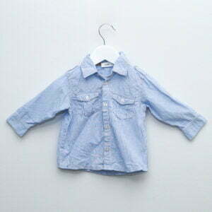 Puuvillainen paitapusero Lindexiltä koossa 74. Väritykseltään sinivalkoraidallinen.
